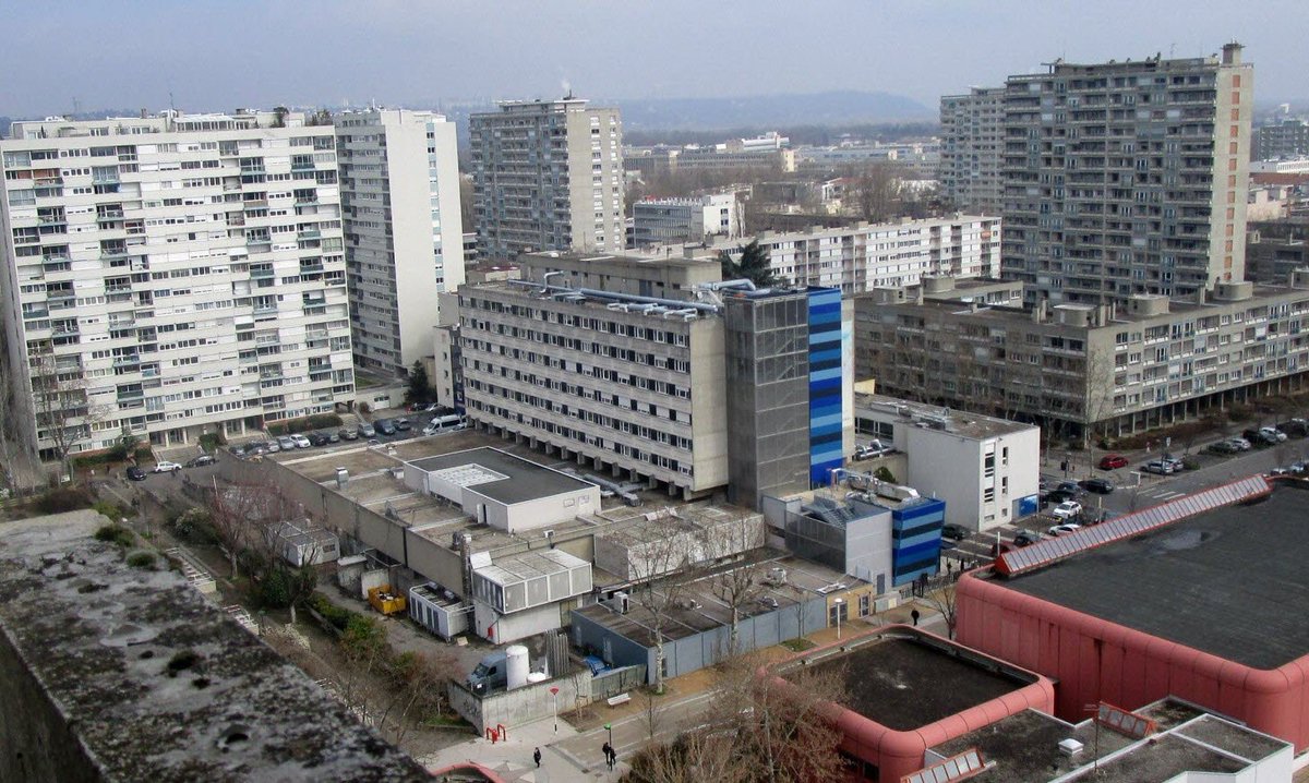 🇫🇷Francja: Villeurbanne. Trzynaście ciosów nożem w dzielnicy Tonkin, ofiara w stanie krytycznym