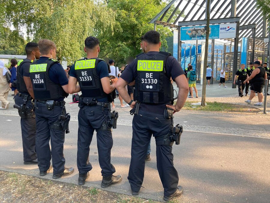 🇩🇪Niemcy: Berlin. Wzrost liczby przestępstw na miejskich basenach pomimo spadku frekwencji