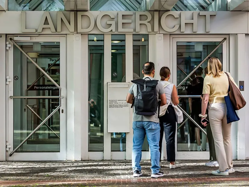🇩🇪Niemcy: Rheine. Syryjczyk rozjechał samochodem mężczyznę podczas pościgu siedmiu aut