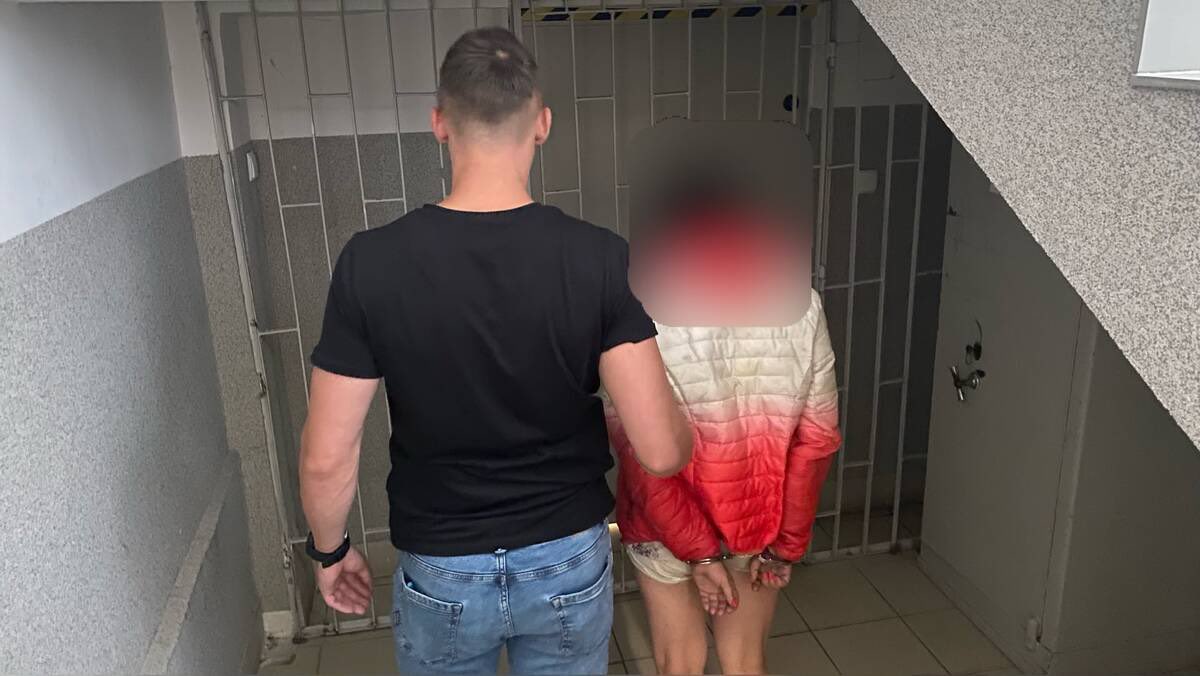 🇵🇱Polska: Zambrów. Nietrzeźwa Ukrainka ugryzła policjanta, ma zostać wydalona z Polski