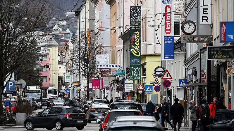 🇦🇹Austria: Linz. 19-latek z repliką broni wywołał dużą akcję policji