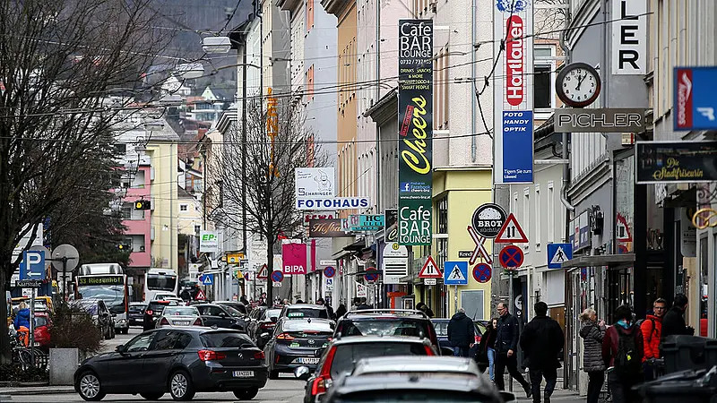 🇦🇹Austria: Linz. 19-latek z repliką broni wywołał dużą akcję policji