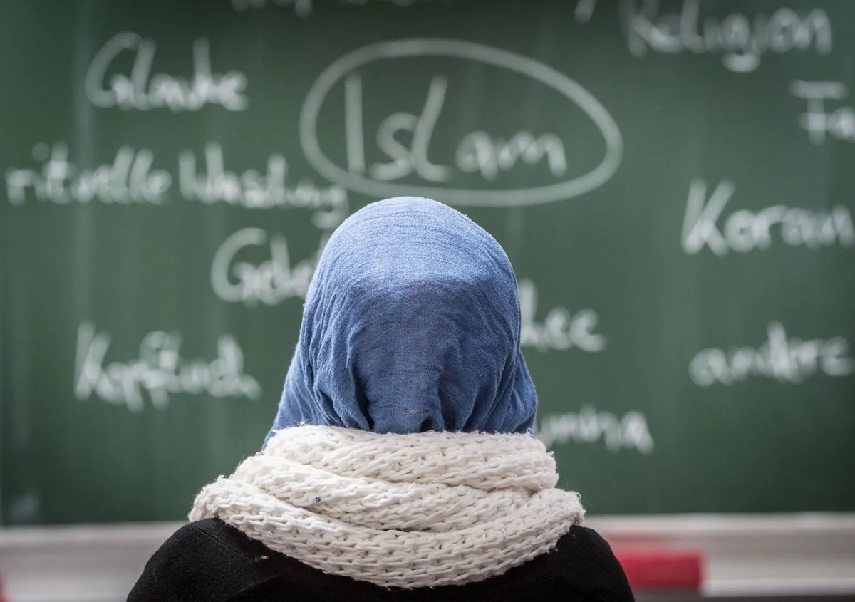 Austria: Zakaz hidżabów w szkołach dla dziewcząt poniżej 14 lat