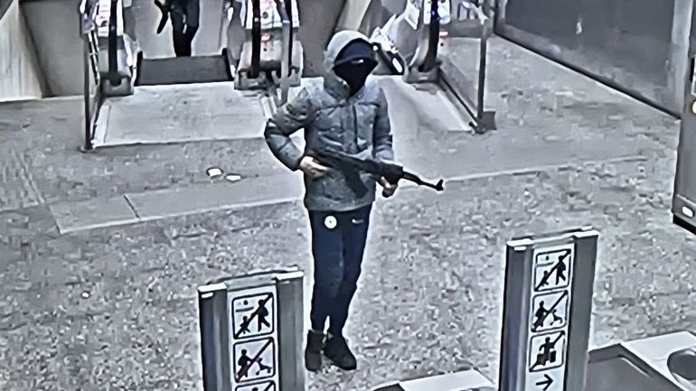 Belgia: Bruksela. Strzelanina przy metrze Clemenceau, poszukiwani sprawcy