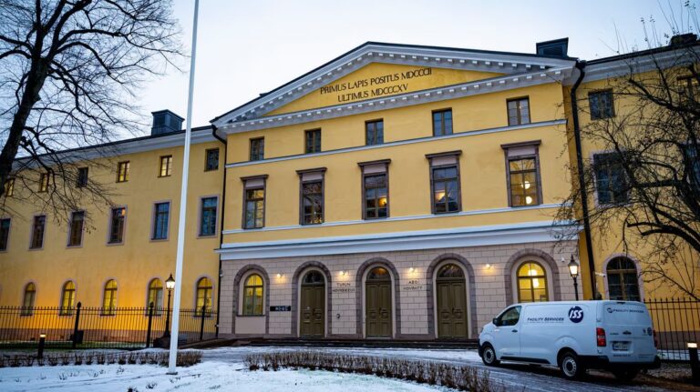 Finlandia: Hämeenlinna. Sąd złagodził wyrok za gwałt w domu ofiary