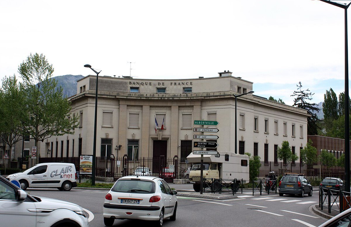 🇫🇷Francja: Annecy. 20-latek zaatakował kolegę nożyczkami po kłótni o spojrzenie