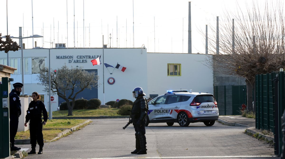 🇫🇷Francja: Arles. Więzień wziął pięcioro zakładników w zakładzie karnym