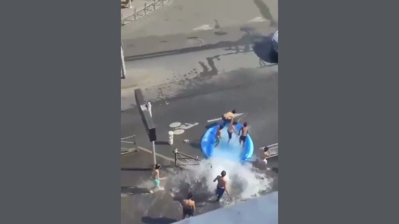 🇫🇷Francja: Asnières-sur-Seine. Rodziny nieletnich zapłacą za otwarcie hydrantu
