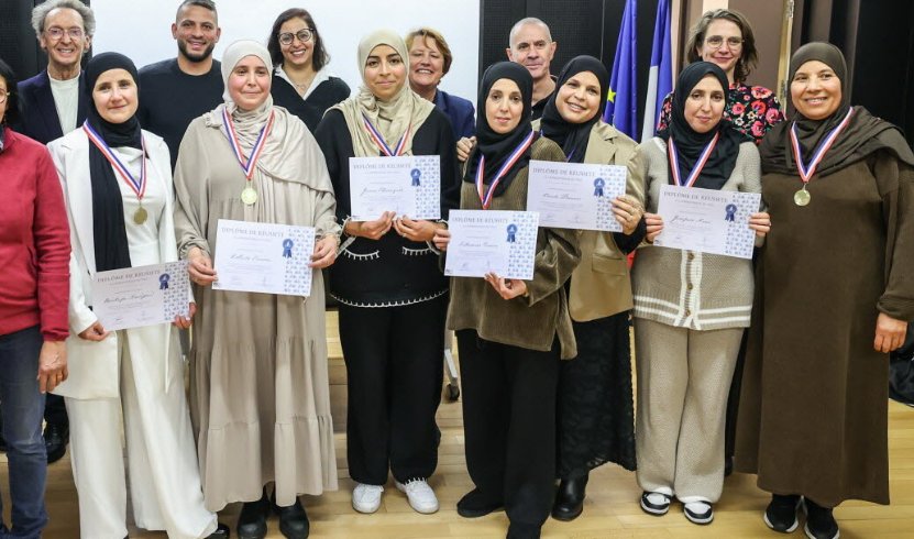 Francja: Audincourt. CAF przyznała 2750 euro mieszkankom imigranckiego osiedla za naukę jazdy na rowerze