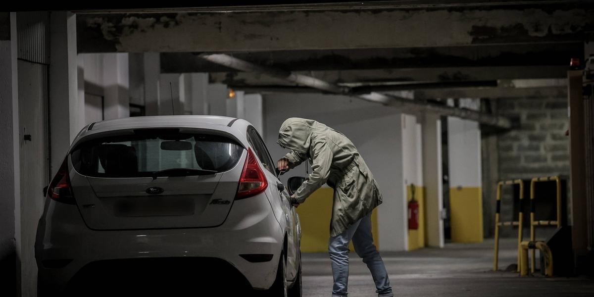 🇫🇷Francja: Bordeaux. Dwaj imigranci skazani na 3,5 roku za setkę włamań