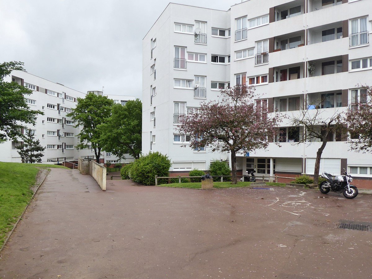 Francja: Brunoy. Jeden mężczyzna zabity, drugi ranny po bójce