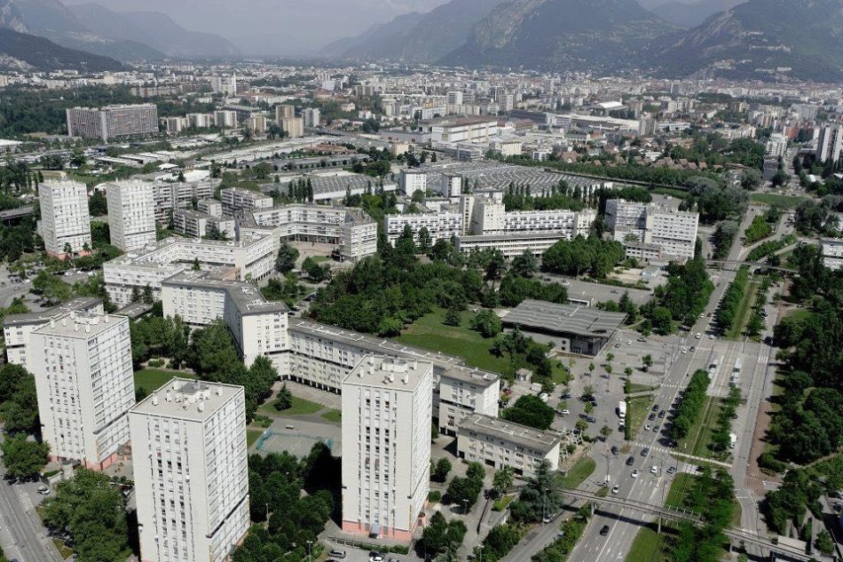 Francja: Échirolles. Postrzelono 20-latka, śledztwo w sprawie usiłowania zabójstwa