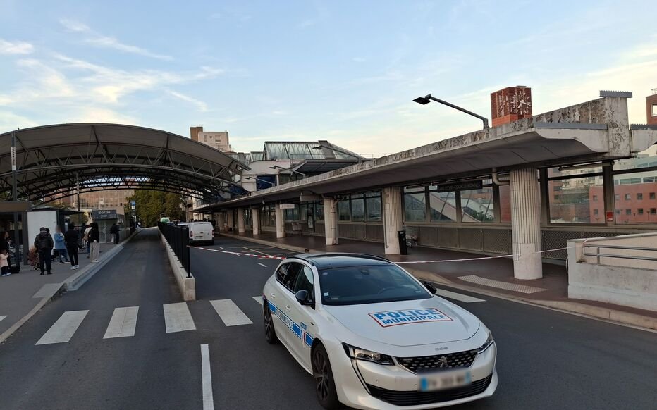 🇫🇷Francja: Évry-Courcouronnes. 18-latek zginął po napaści na dworcu autobusowym
