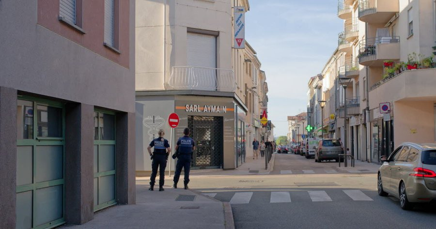 🇫🇷Francja: Feurs. Kobieta ugodzona nożem po obronie przed zaczepką