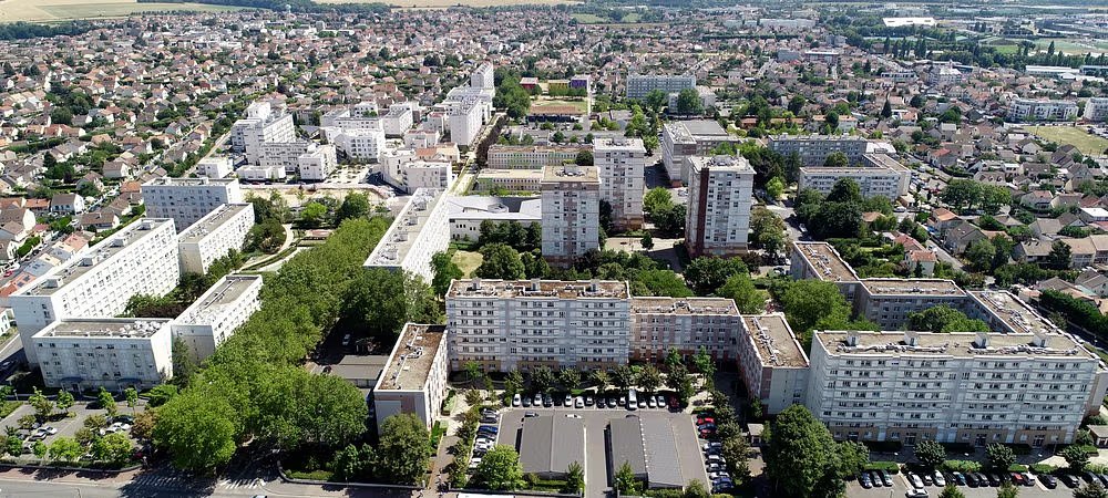 Francja: Goussainville. Tunezyjczyk z nakazem opuszczenia kraju sądzony za próbę zabójstwa 13-miesięcznego syna