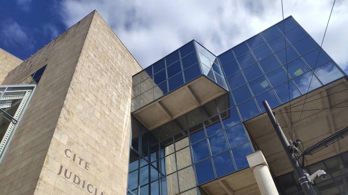 Francja: Le Mans. Antysemickie tyrady w sądzie, 18 miesięcy więzienia dla recydywisty