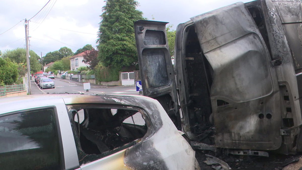 🇫🇷Francja: Limoges. Osiem aut spłonęło o świcie, mieszkańcy patrolują dzielnicę