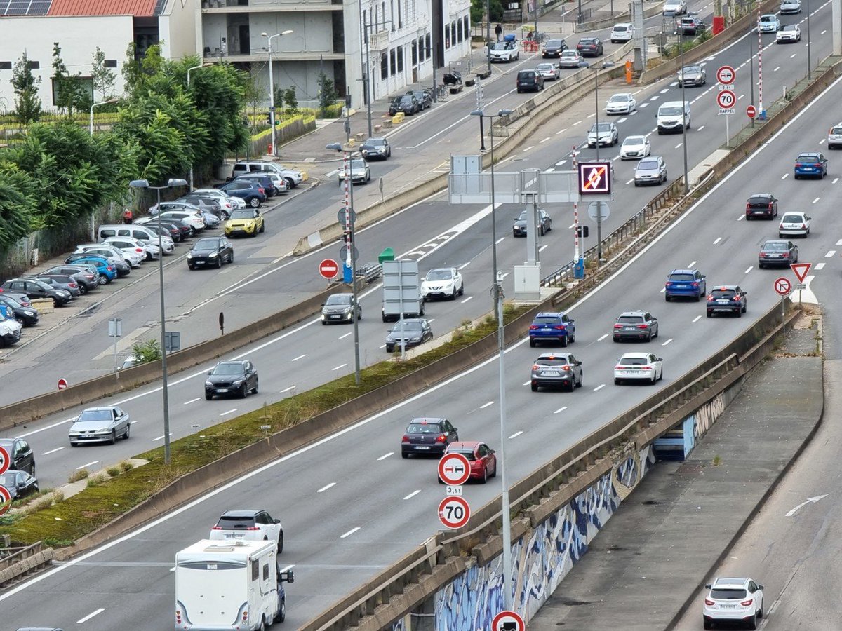 Francja: Lyon. Kierowca postrzelony w głowę podczas strzelaniny na autostradzie