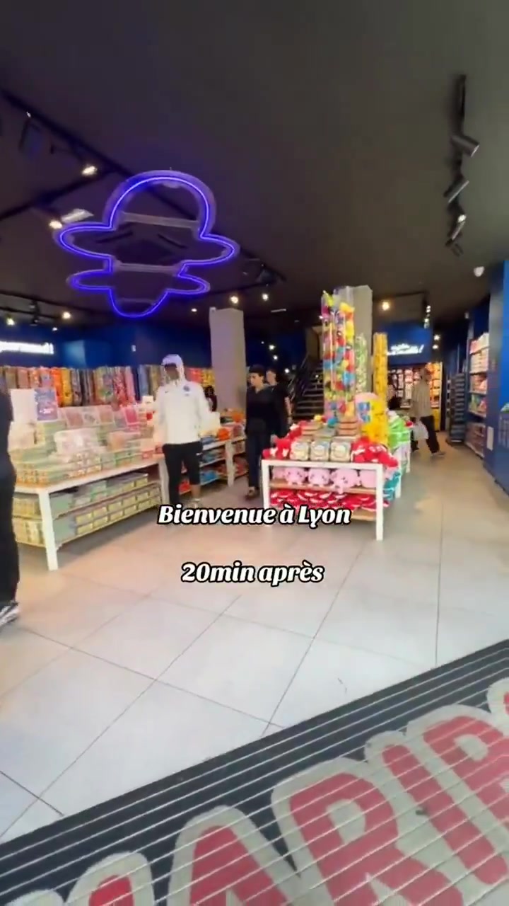 🇫🇷Francja: Lyon. Nastolatki plądrowały sklep Haribo i dewastowały metro
