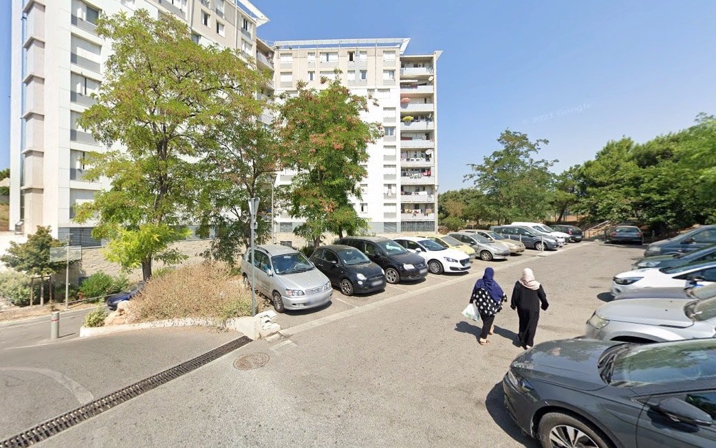 Francja: Marsylia. Trzy osoby ranne w bójce z użyciem noży i broni palnej