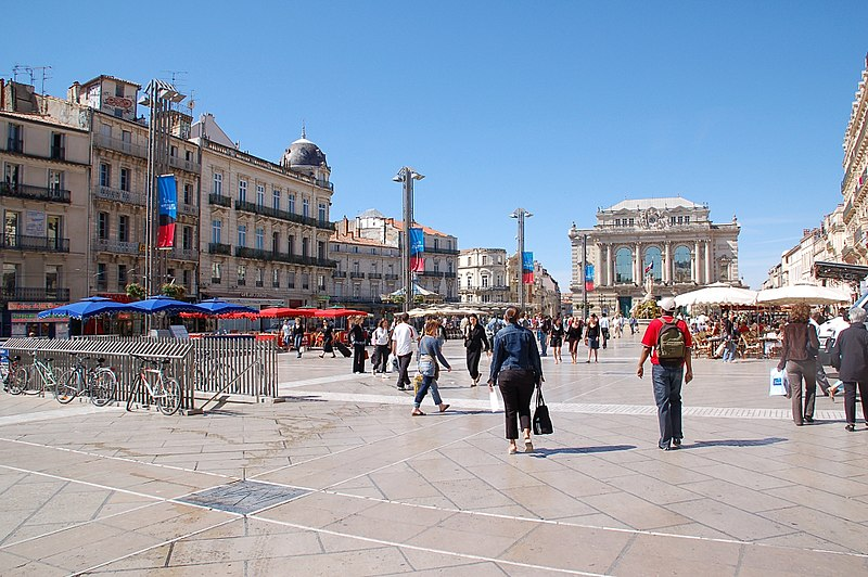 Francja: Montpellier. Trzej uzbrojeni napastnicy dokonali rabunków w biały dzień, najmłodszy ma 12 lat