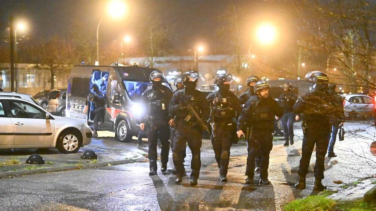 Francja: Nantes. 20-letni oskarżony o usiłowanie zabójstwa po strzelaninie na punkcie handlu narkotykami