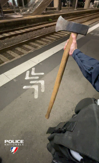 Francja: Nantes. Mężczyzna z gigantyczną siekierą skontrolowany na peronie dworc