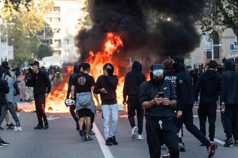 🇫🇷Francja: Nicea. Prefekt zapowiada cofanie zezwoleń na pobyt po zamieszkach