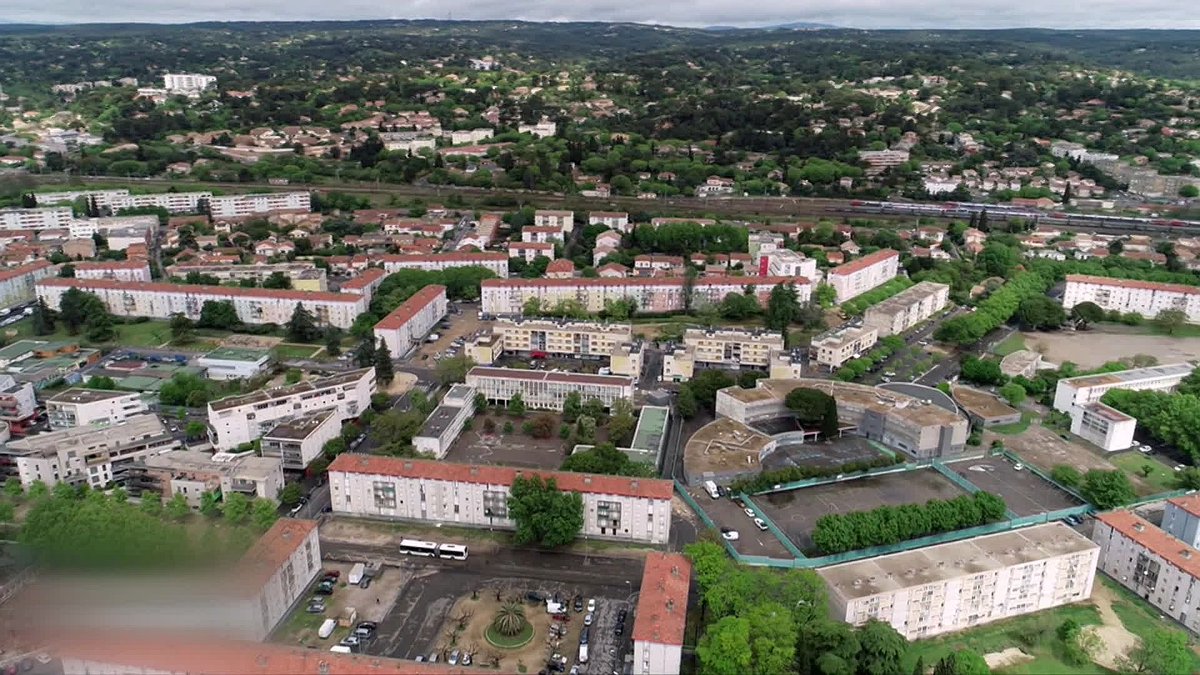 Francja: Nîmes. Nieznany napastnik ostrzelał punkt handlu narkotykami z kałasznikowa