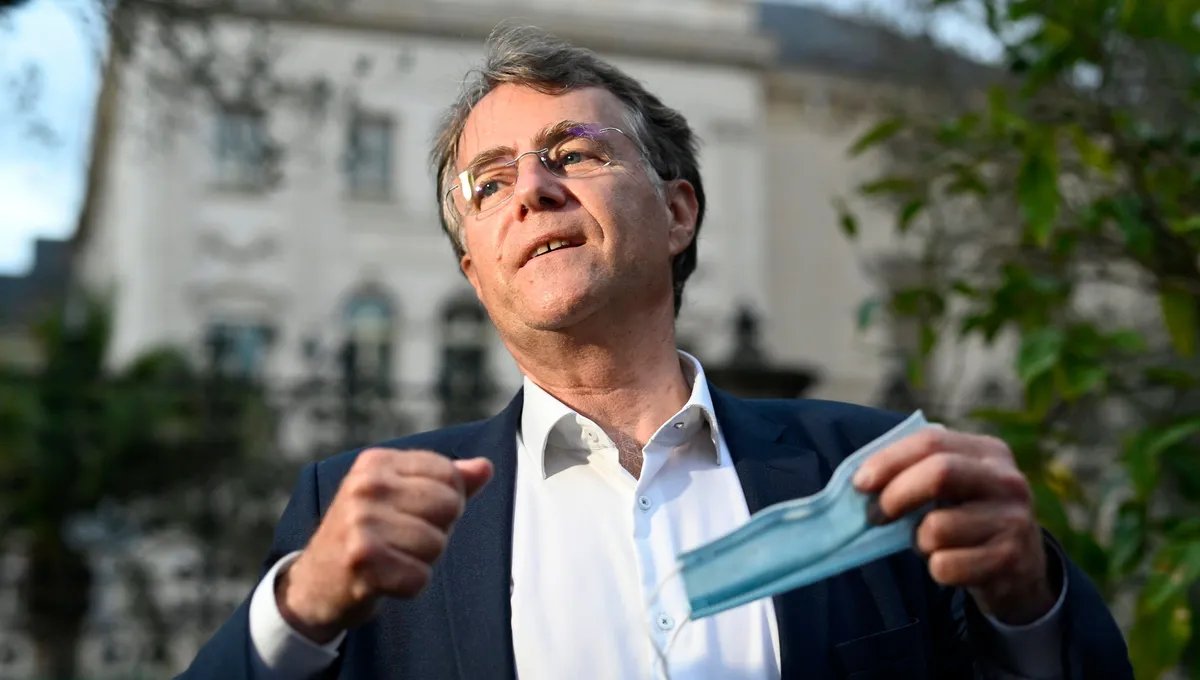 🇫🇷Francja: Orlean. Umorzono sprawę byłego mera ws. nielegalnego finansowania kampanii maskami
