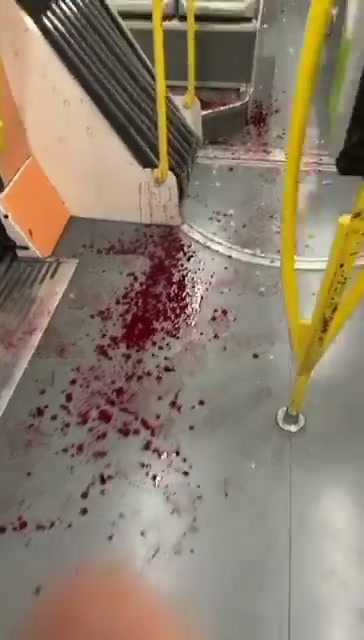 🇫🇷Francja: Paryż. Pasażer tramwaju ciężko ranny po ataku nożem