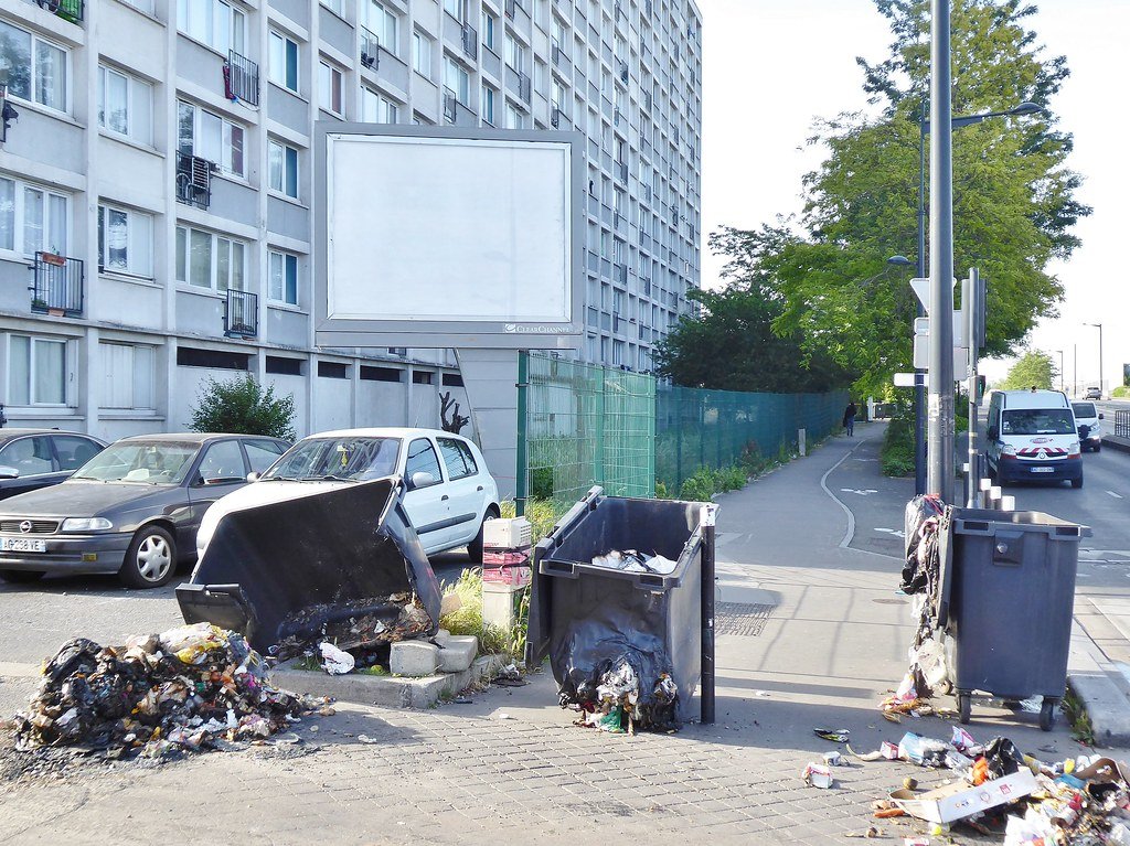 🇫🇷Francja: Pierrefitte-sur-Seine. Koniec blokowiska Fauvettes – handlarze snu i punkt handlu narkotykami