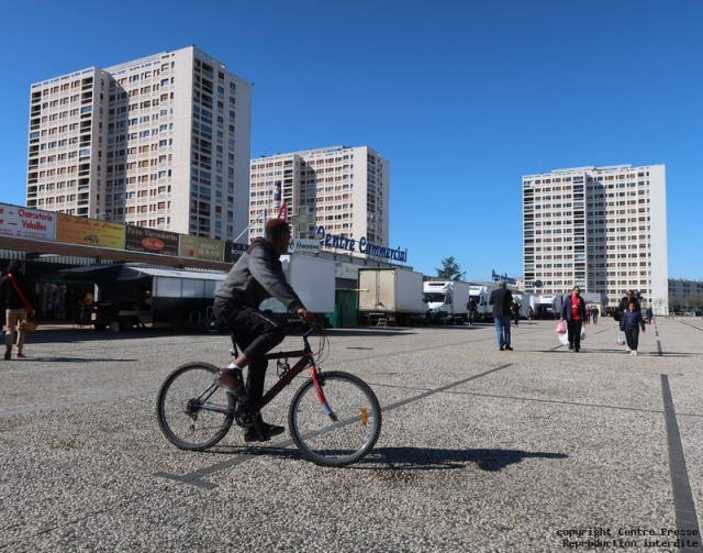 Francja: Poitiers. Strzelanina w dzielnicy Couronneries, pięć osób rannych