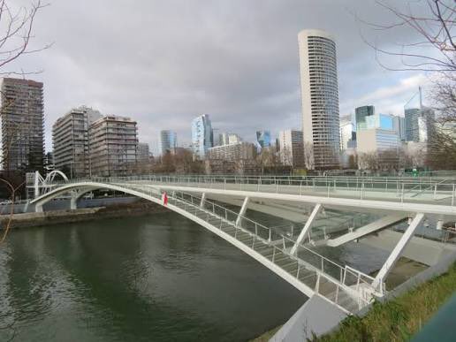 🇫🇷Francja: Puteaux. Sudańczyk podejrzany o śmiertelne pobicie 31-latka