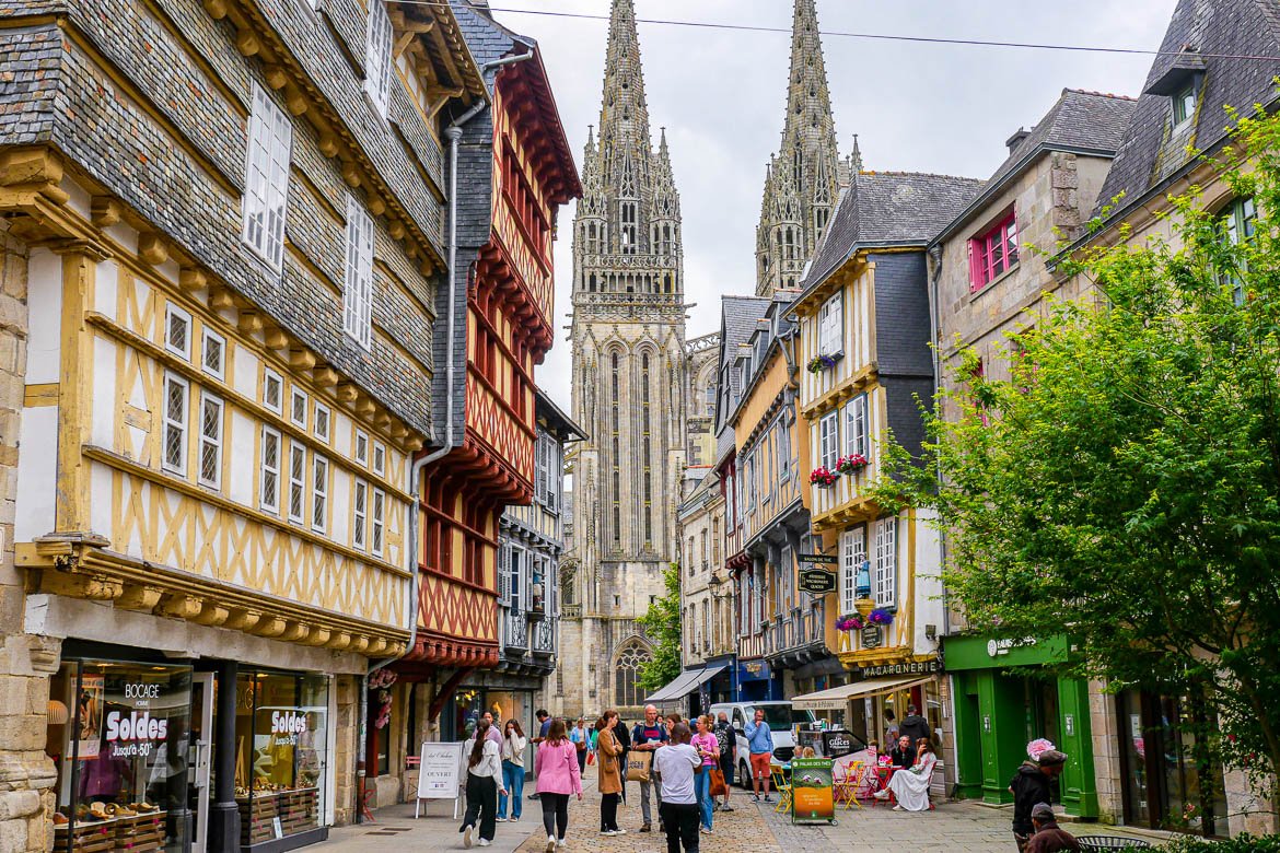 🇫🇷Francja: Quimper. Fala napadów grup nieletnich na nastolatków