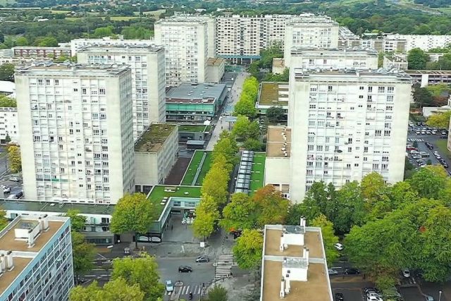 Francja: Rennes. Mężczyzna postrzelony w klatkę piersiową w dzielnicy Villejean