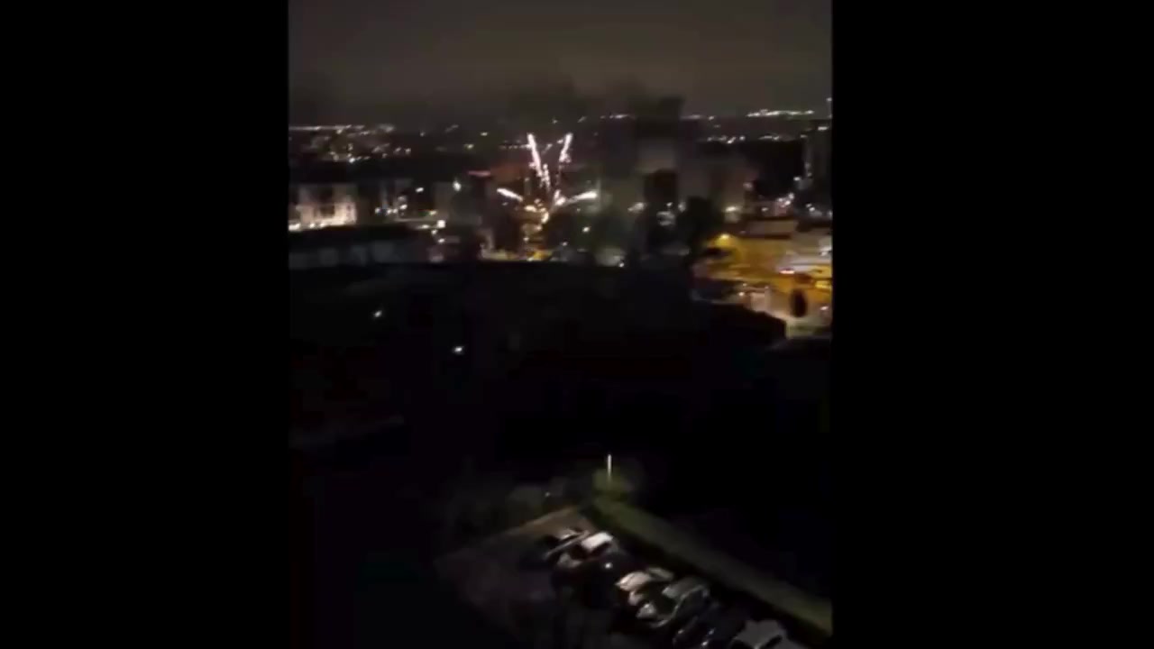 🇫🇷Francja: Rillieux-la-Pape. Zamieszki po zatrzymaniu dwóch braci, spalono pięć aut i koparkę