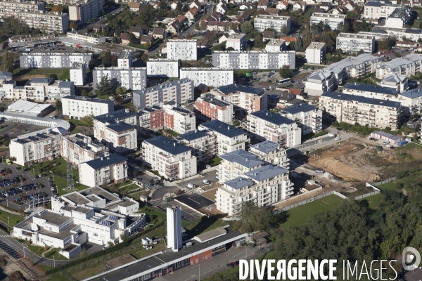 🇫🇷Francja: Ris-Orangis i Corbeil-Essonnes. Trzy bójki band z wrogich blokowisk, trzej ranni