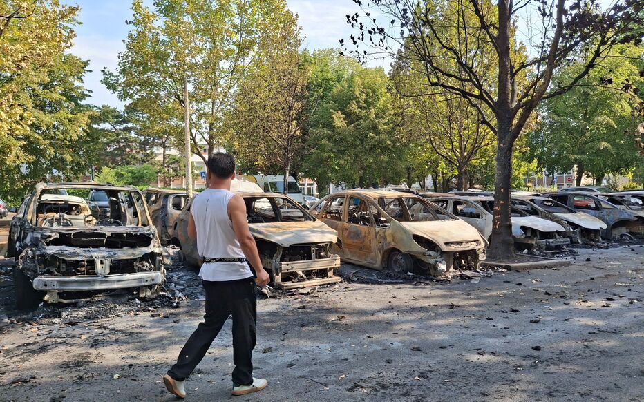 🇫🇷Francja: Saint-Gratien. Podpalono 15 samochodów na osiedlowym parkingu