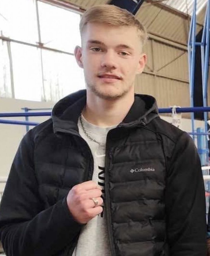🇫🇷Francja: Saint-Lô. Nóż z auta zabija 17-letniego boksera Kyliana, podejrzany to Algierczyk