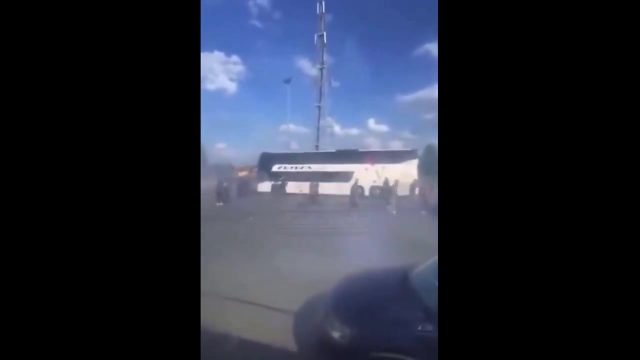 Francja: Starcie kibiców PSG i Lyonu na autostradzie A1 przed finałem Pucharu Francji, ranni policjanci