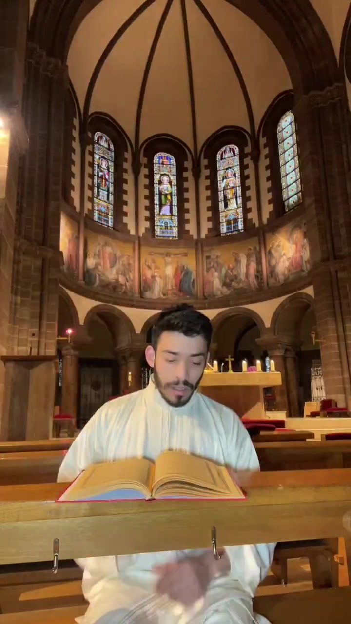 🇫🇷Francja: Strasburg. Muzułmański tiktoker recytował Koran w katolickim kościele