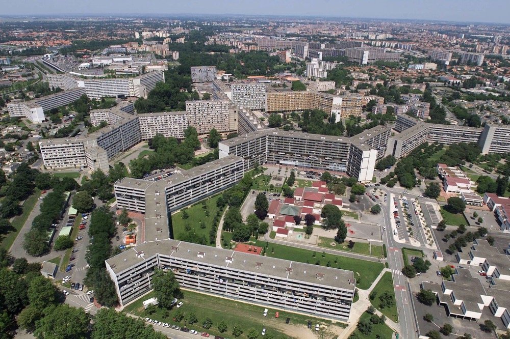 Francja: Tuluza. Starcie dwóch syryjskich klanów na ulicy w dzielnicy Bellefontaine