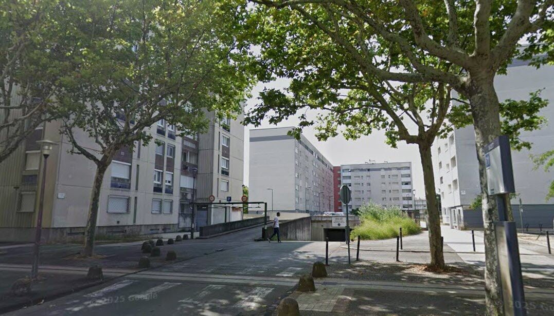 🇫🇷Francja: Valence. Zastrzelony z kałasznikowa w porachunkach narkotykowych; wśród zatrzymanych dwaj 17-latkowie