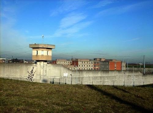 francja-villepinte-gangster-uciekl-z-wiezienia-dzieki-falszywemu-nakazowi-transferu