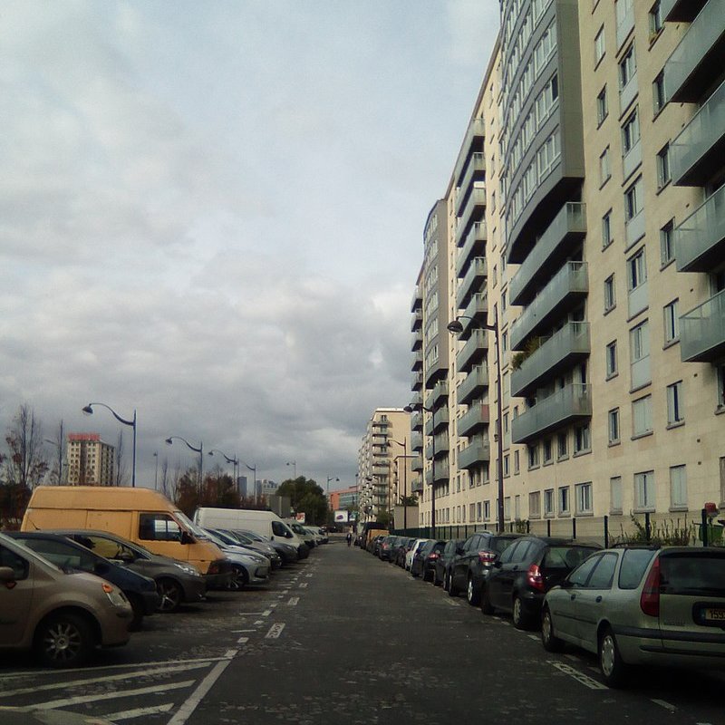 Francja: Villeurbanne. Młoda kobieta pchnięta nożem przez trzy nastolatki