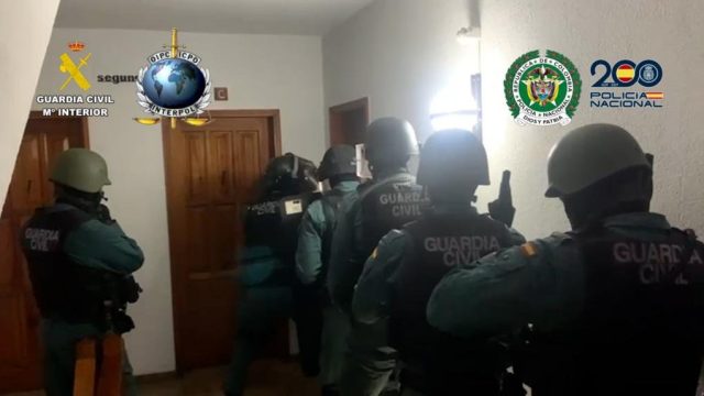 Hiszpania: Badajoz. Policja rozbiła gang handlujący kobietami, uwolniono 18 ofia