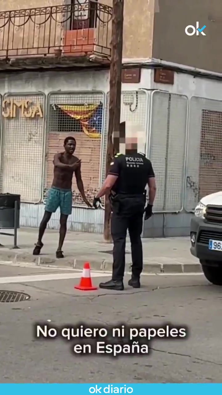 🇪🇸Hiszpania: Badalona. Recydywista z historią 33 zatrzymań przebił opony samochodu
