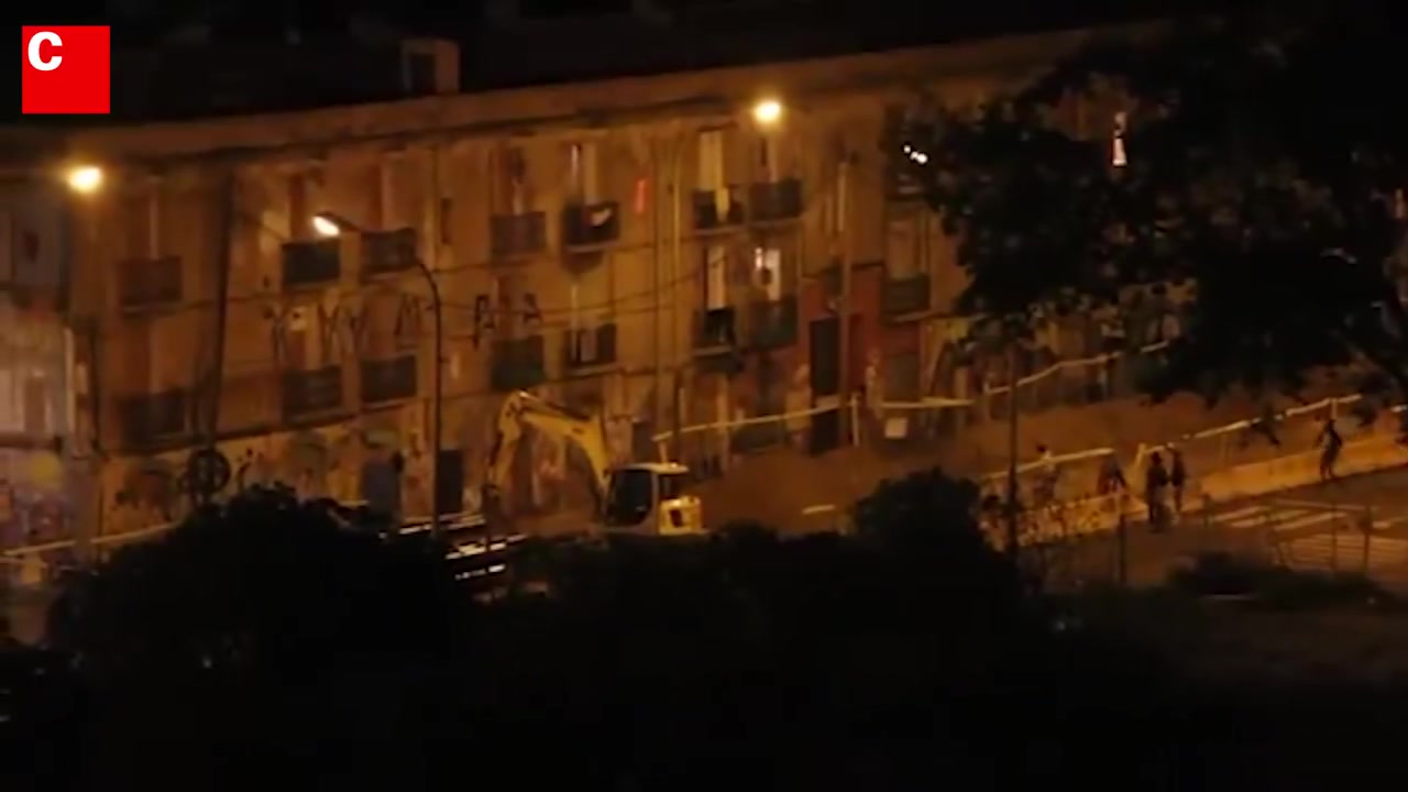 🇪🇸Hiszpania: Barcelona. Bitwa między algierskimi i senegalskimi squatterami w Sant Martí