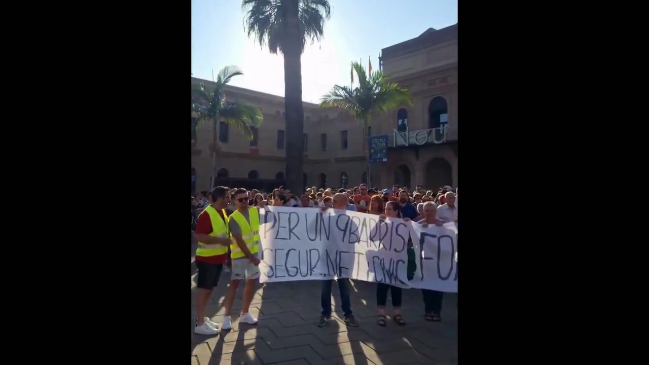 🇪🇸Hiszpania: Barcelona. Protest mieszkańców dzielnicy przeciwko przestępczości związanej z ośrodkiem socjalnym